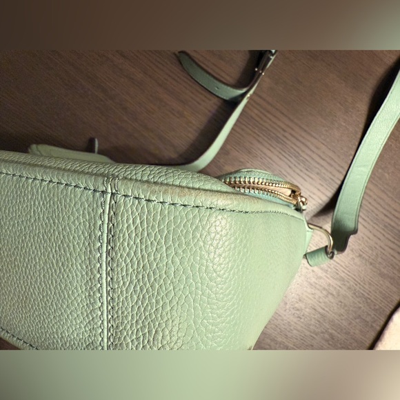 Kate Spade run around large flap crossbody - Picture 9 of 12